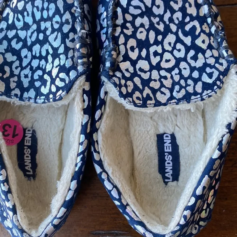Lands' End rainbow holographic faux Sherpa lined slippers size 13 blue silver